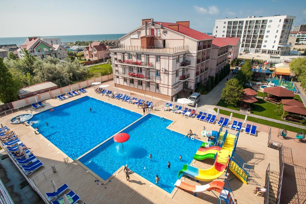 Hotel Natali Zatoka Kültér fotó