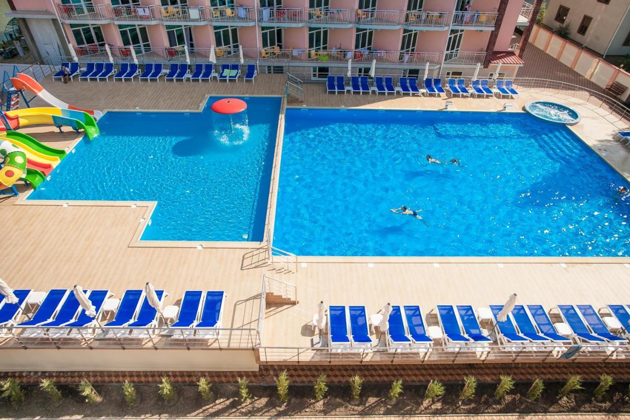 Hotel Natali Zatoka Kültér fotó