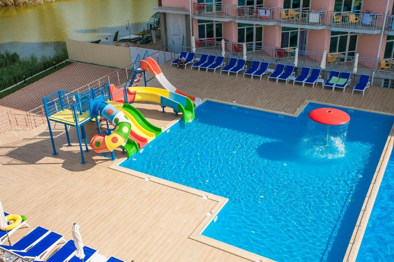 Hotel Natali Zatoka Kültér fotó