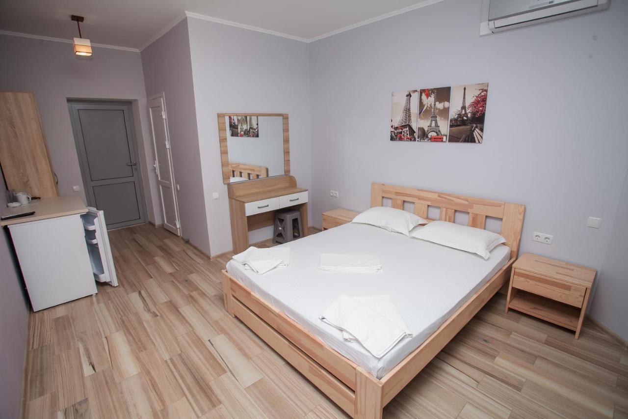 Hotel Natali Zatoka Kültér fotó
