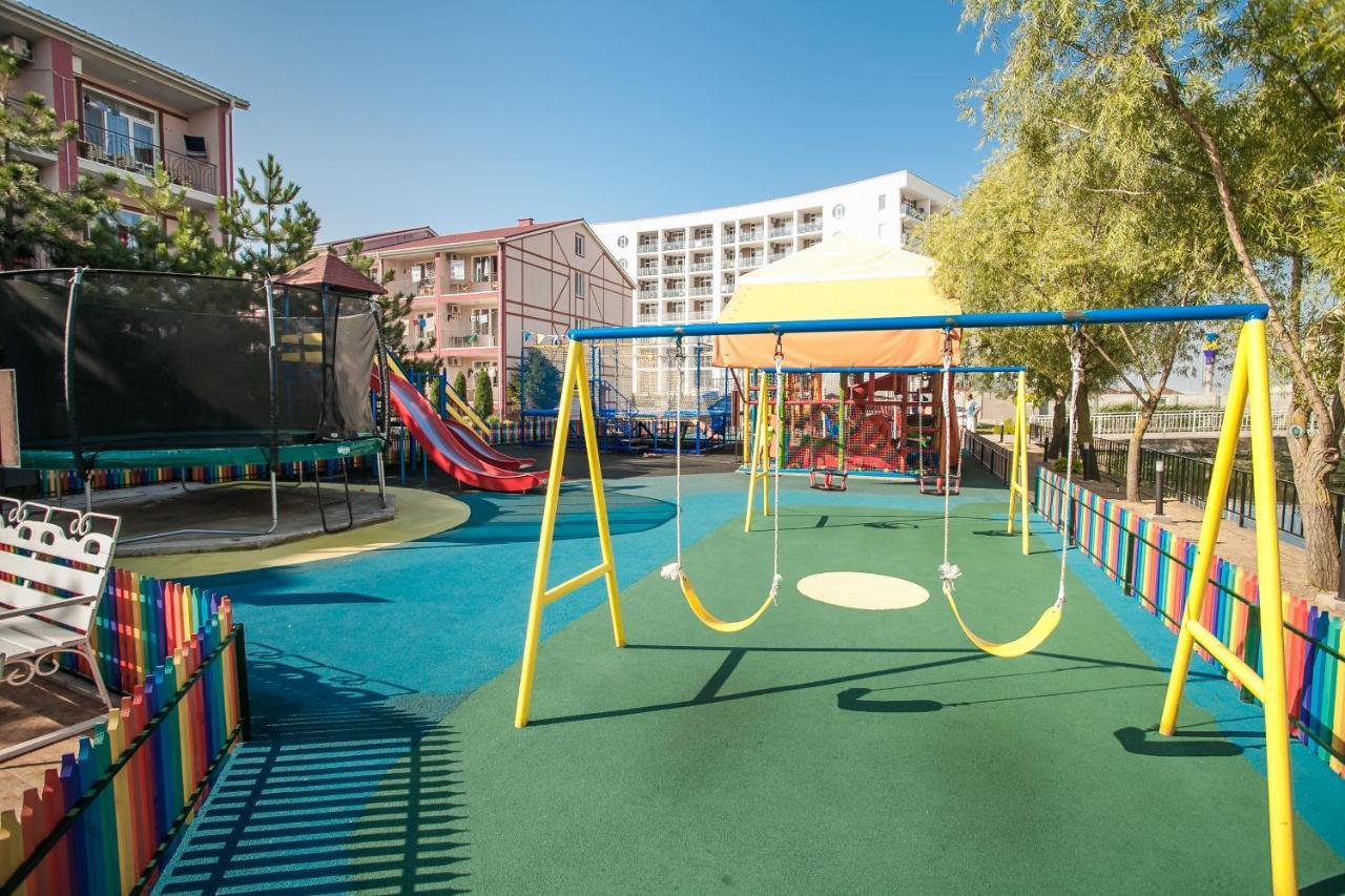 Hotel Natali Zatoka Kültér fotó
