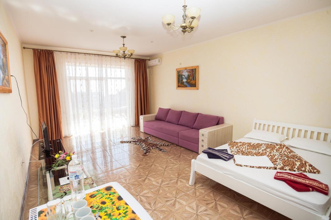Hotel Natali Zatoka Kültér fotó